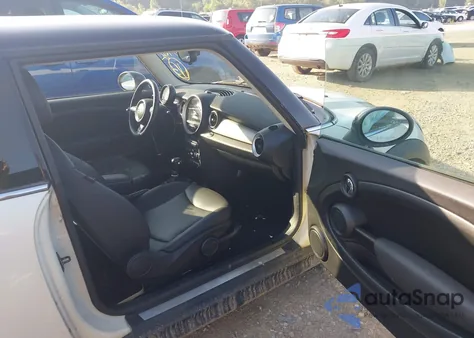 2013 Mini Hardtop Cooper из США, поврежденный, VIN WMWSU3C5XDT687396